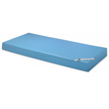 Matalàs amb funda impermeable